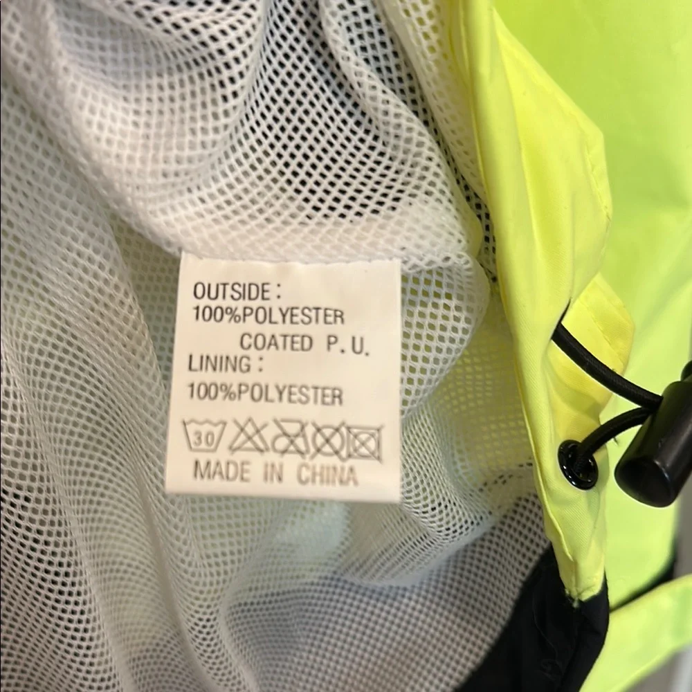 Endura Men's Medium Neon Yellow and Black Cycling Jacket - NWT - Picture 3 of 5